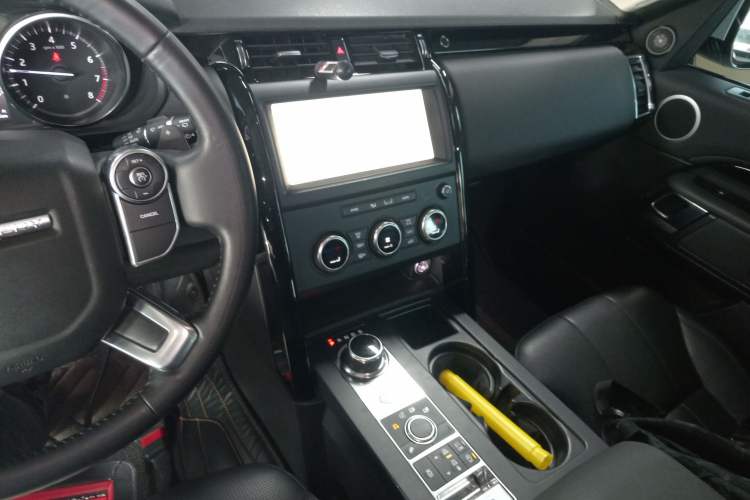 Used Land Rover Discovery 2018 2.0T SE