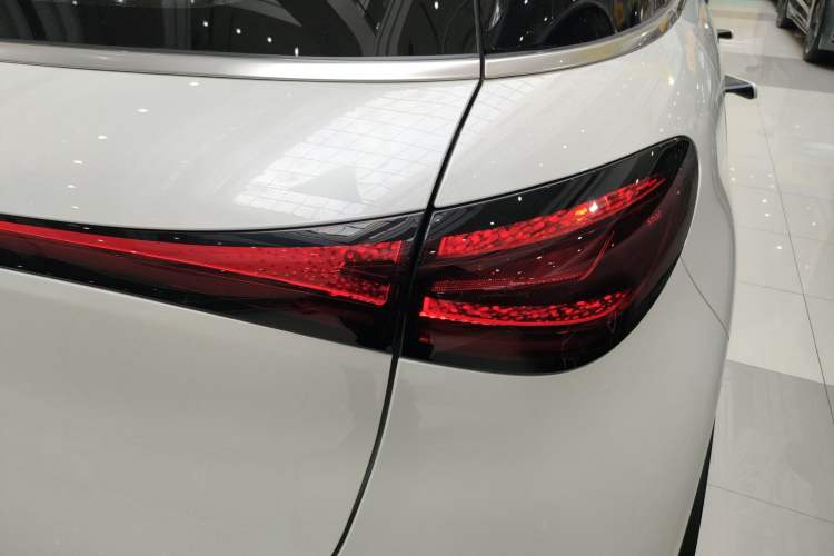 Used  #1 2024 Dynamic Standard Edition