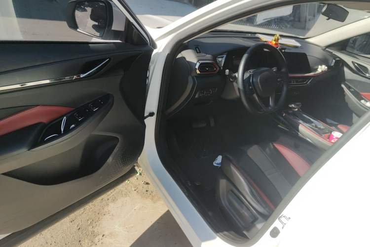 Used Oshan X5 2021 1.5T DCT Prestige Edition
