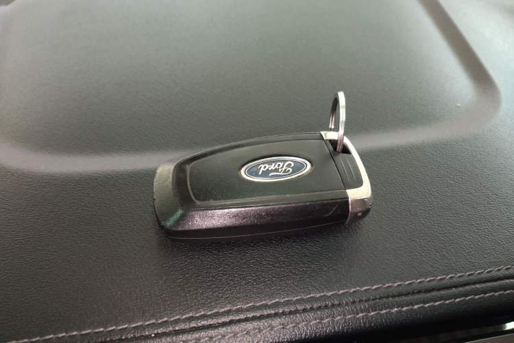 Used Ford Escape 2020 EcoBoost 245 Two-Wheel-Drive Comfort Edition
