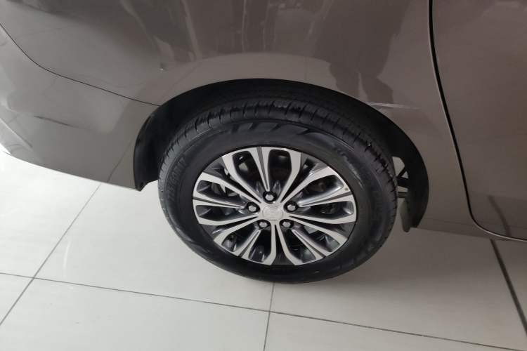 Used Buick GL8 2021 Land Cruiser Executive Class 652T Comfort Model