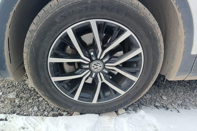 Used Volkswagen Tiguan L 2018 Revised Version 330TSI Automatic Two-Wheel Drive Comfort Edition
