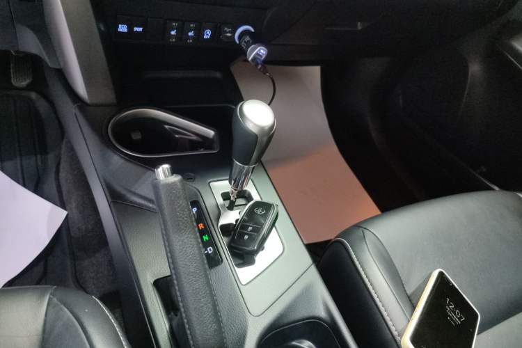 Used Toyota RAV4 2016 2.0L CVT Two-Wheel Drive Smart Edition China V Standard
