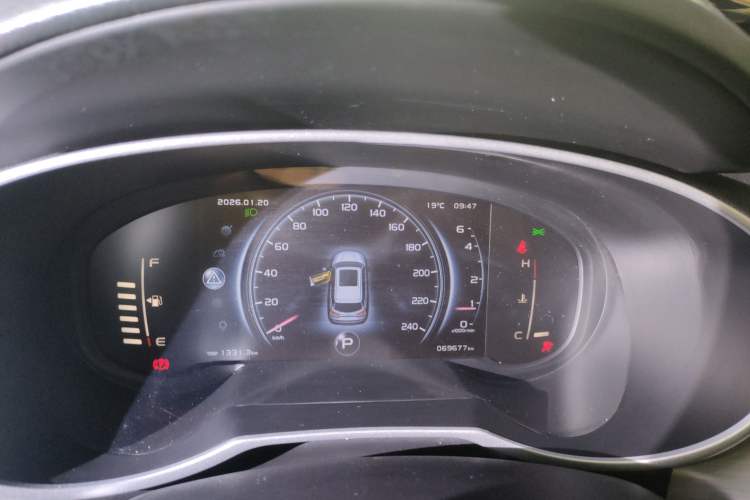 Used Geely Auto Emgrand X7 Sport 2018 1.8TD Automatic Two-Wheel Drive Smart 4G Connected Version
