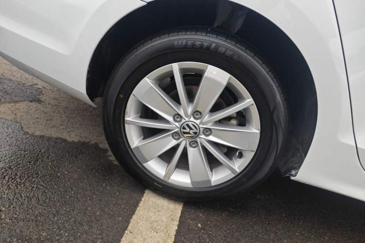 Used Volkswagen Sagitar 2018 1.6L Automatic Fashion Model
