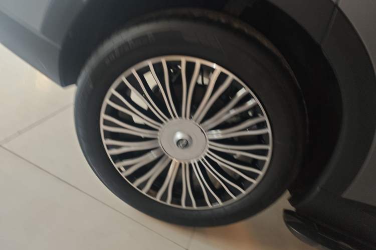 Used Chery Tiggo 8 L 2024 2.0T Two-Wheel Drive Prestige Version 5 Seats
