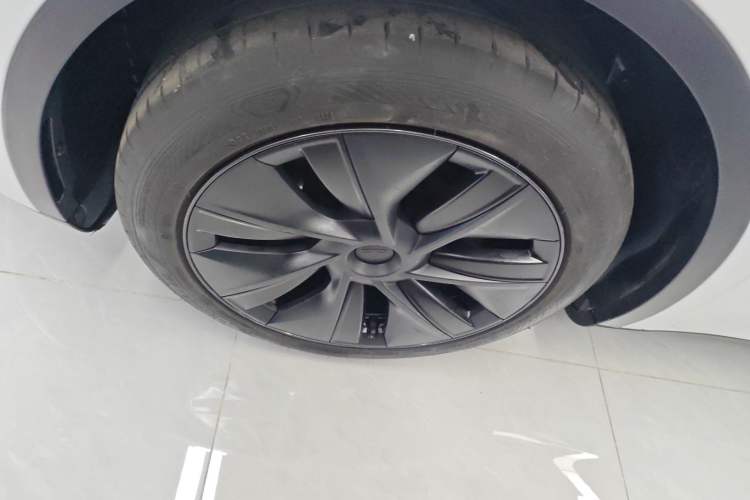 Used Tesla Model Y 2024 Rear-Wheel-Drive Version

