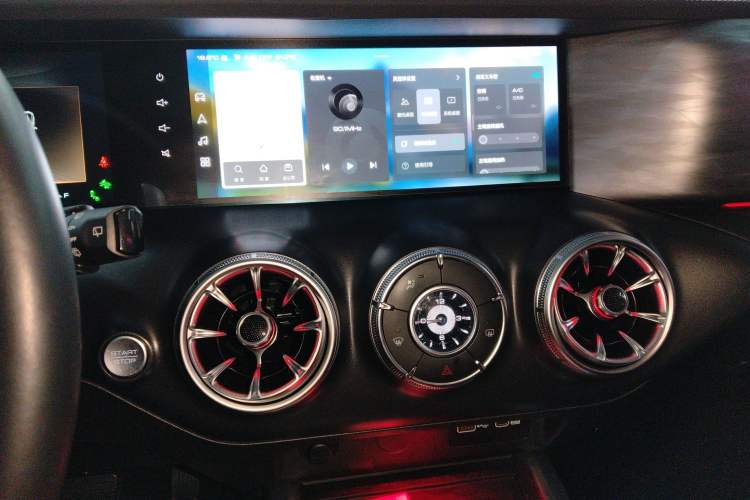 Used Tank 300 2021 City Edition 2.0T—Truly Stylish
