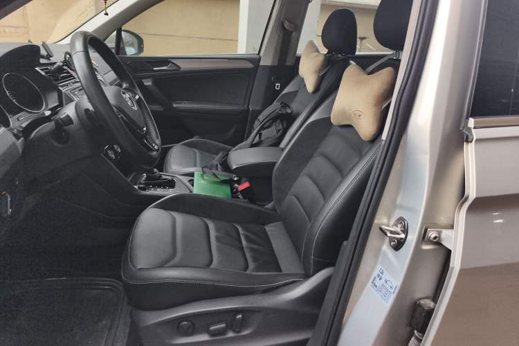 Used Volkswagen Tiguan L 2017 330TSI Automatic Two-Wheel Drive Luxury Edition