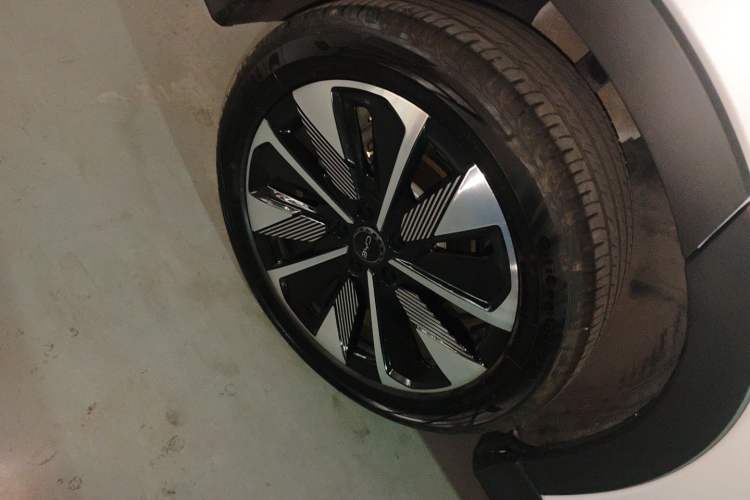 Used BYD Song PLUS New Energy 2024 Honor Edition EV 520km Luxury Model
