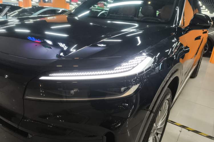 Used ONVO Luxeed L90 2025 Model—Max Six-Seater Version