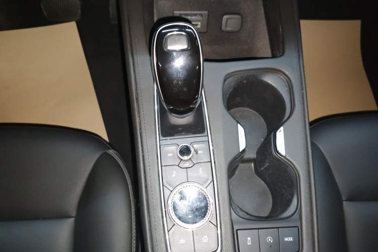 Used Cadillac XT4 2021 28T Two-Wheel Drive Leading Version
