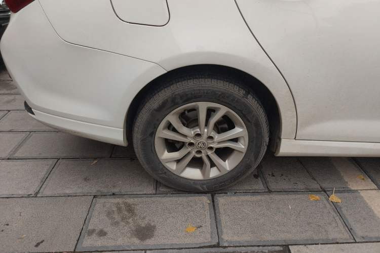 Used MG 6 2015 Hatchback 1.8L 90th Anniversary Track Champion Edition Automatic Comfort Model
