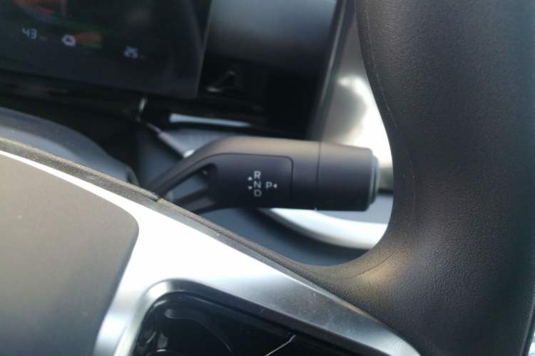 Used  Galaxy Stellar 6 
