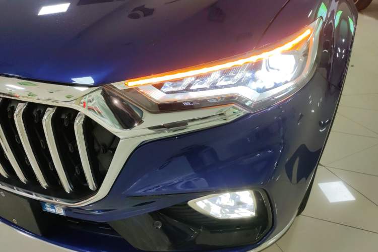 Used Hongqi HS5 2022 Revised Version 2.0T Smart Connect Flagship Edition
