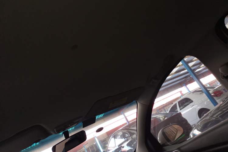 Used Baojun 310 2017 1.5L Automatic Fashion Model
