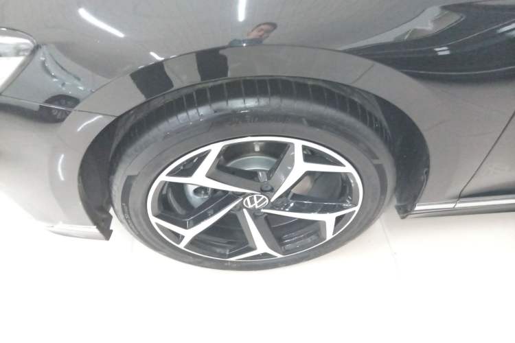 Used Volkswagen Magotan 2025 Revised Version Zhongxiang Edition 330TSI DSG Luxury Trim
