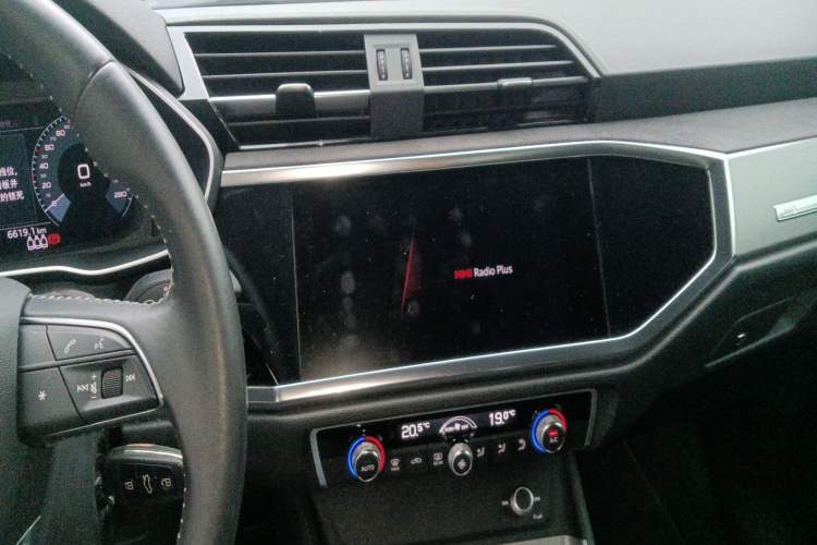 Used Audi Q3 2019 35 TFSI Advanced Dynamic Edition
