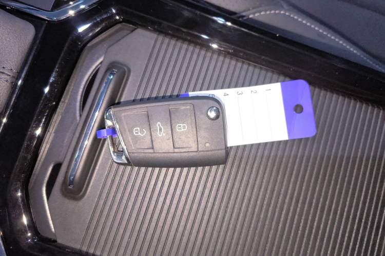 Used Volkswagen Passat 2025 Premium Version 380TSI Dragon Edition
