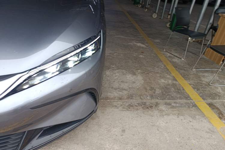 Used BYD Han 2024 EV Glory Edition 610 km All-Wheel Drive "Tian Shen Zhi Jia" Intelligent Driving Model
