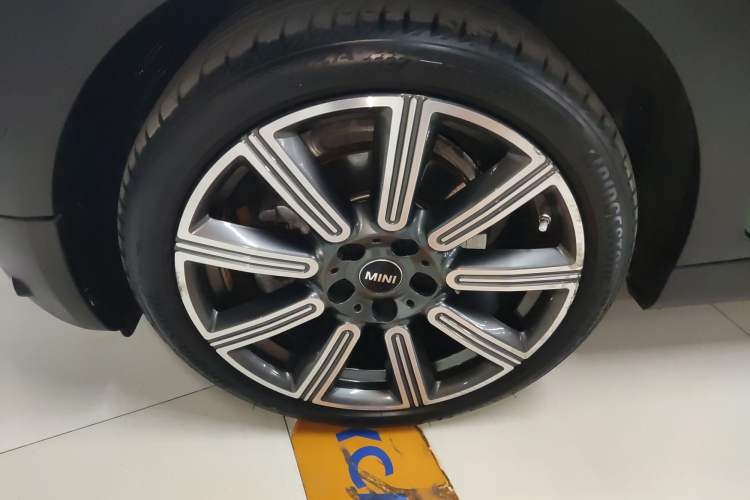 Used  Clubman 2022 1.5T COOPER Connoisseur
