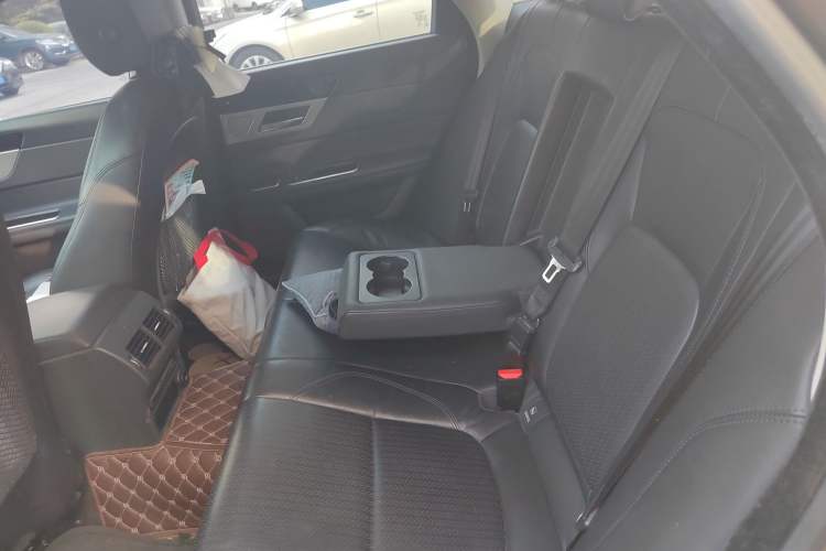 Used Jaguar XF 2016 XF 2.0T Two-Wheel-Drive Luxury Edition