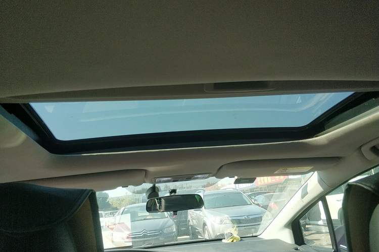 Used Honda Jade 2017 1.8L automatic Comfort version 5 seats
