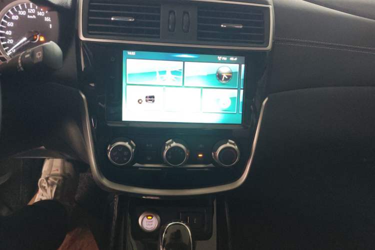 Used Nissan Tiida 2019 1.6L CVT Smart Drive Version China VI Standard
