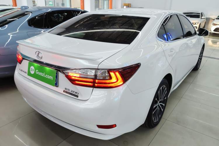 Used Lexus ES 2016 200 Midnight Special Limited Edition
