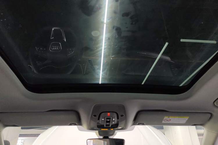 Used Audi Q5L 2022 40T Fashionable and Dynamic Model
