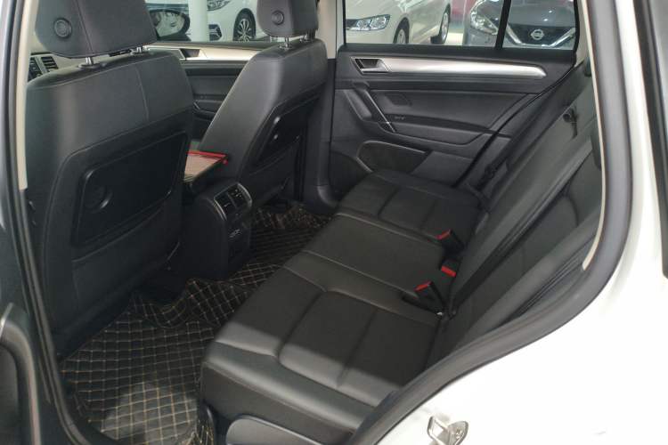 Used Volkswagen Golf Sportsvan 2019 280TSI Automatic Trendy Edition China V Standard
