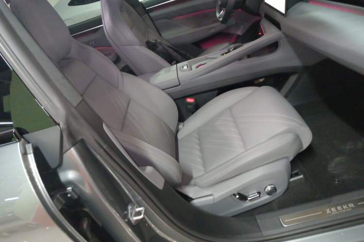 Used Zeekr 001 2024 ME Edition 100 kWh All-Wheel Drive
