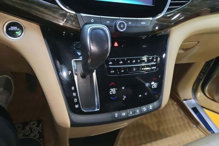 Used Buick GL8 2017 ES 28T Luxury Model China V Standard