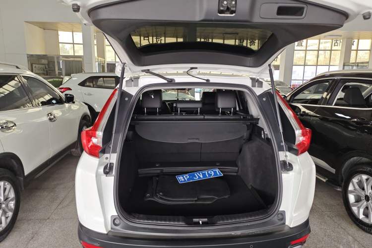 Used Honda CR-V 2017 240TURBO CVT Front-Wheel Drive Fashion Edition