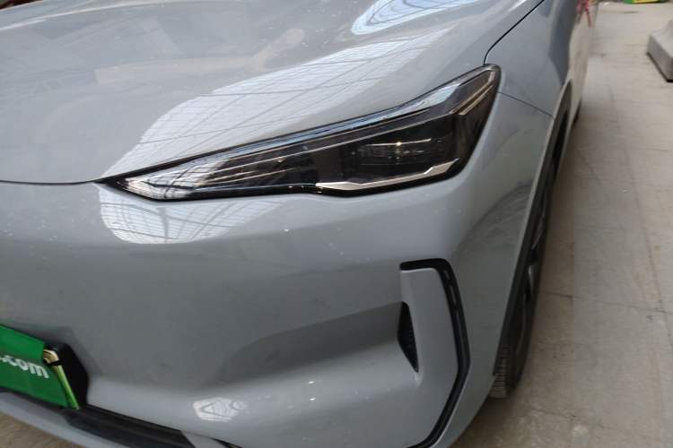 Used  E5 2024 440km Launch Edition
