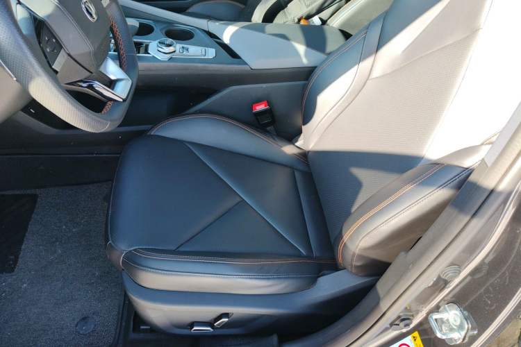 Used Changan UNI-V 2022 1.5T Prestige Version
