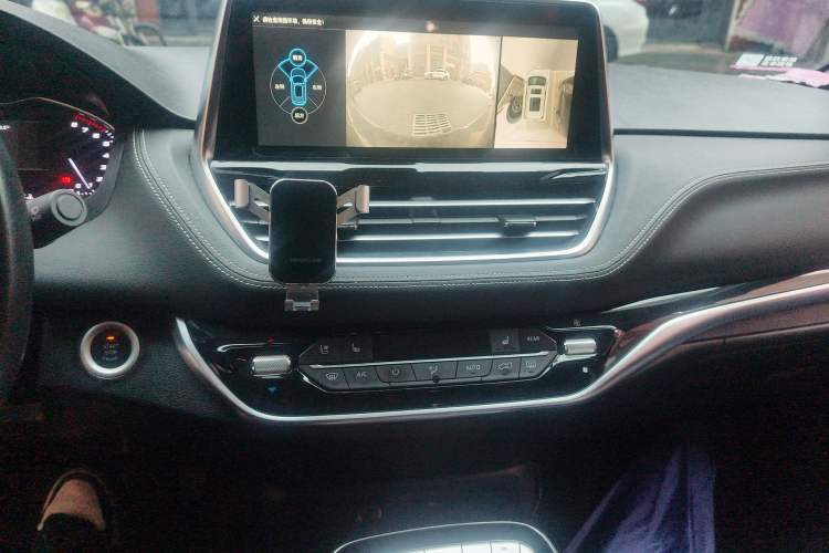 Used SAIC MAXUS G20 2021 PLUS 2.0T Gasoline Automatic Luxury Edition
