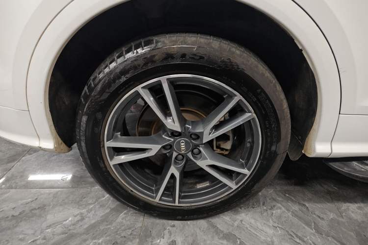 Used Audi Q5L 2018 45 TFSI Prestige Fashion Edition China V Emission Standard
