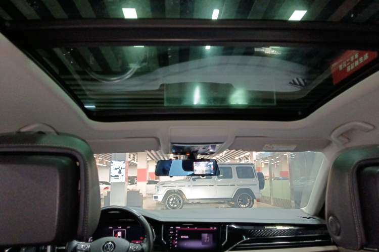 Used Volkswagen Passat 2020 Revised Version 330TSI Luxury Edition China VI Standard
