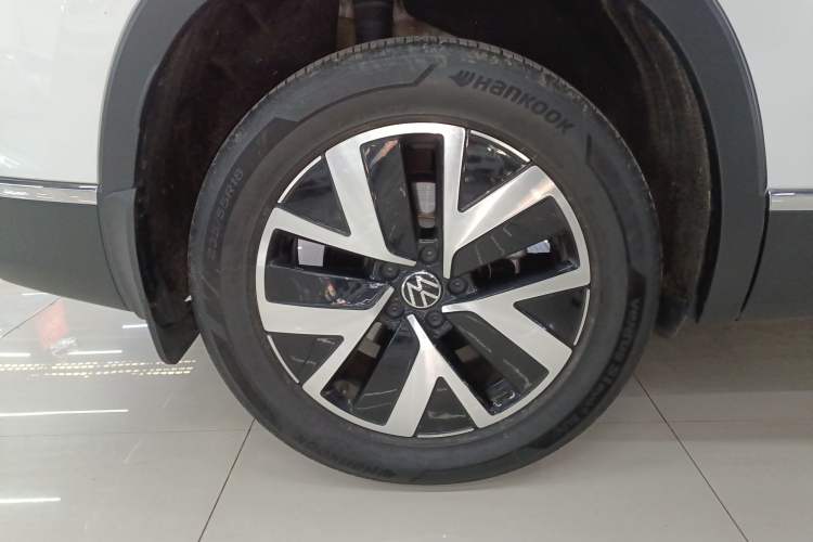 Used Volkswagen Tayron 2023 330TSI Two-Wheel-Drive Luxury Plus Advanced Version
