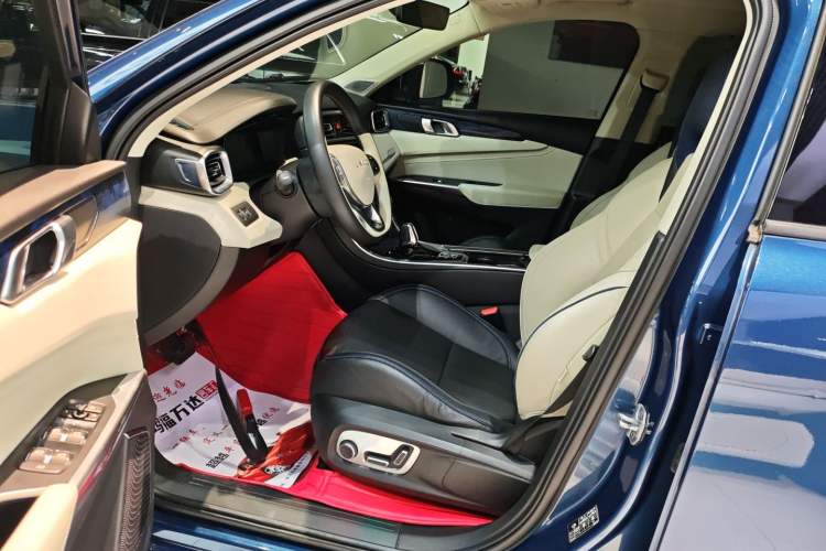 Used Lynk & Co 01 2017 2.0T Two-Wheel Drive Zhaopu Version
