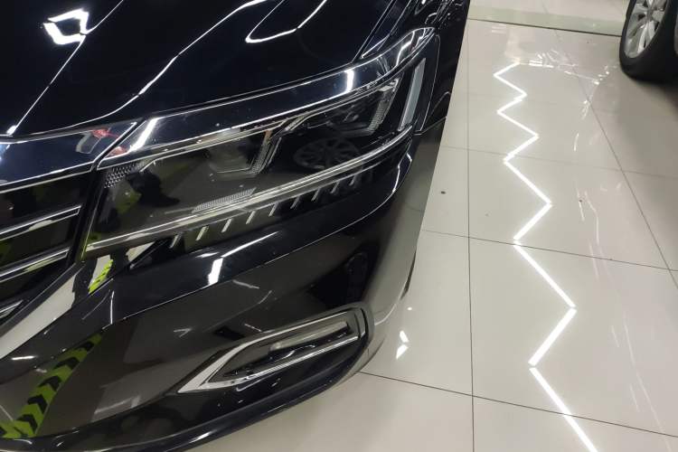 Used Volkswagen Passat 2019 330TSI Luxury Edition China VI Standard
