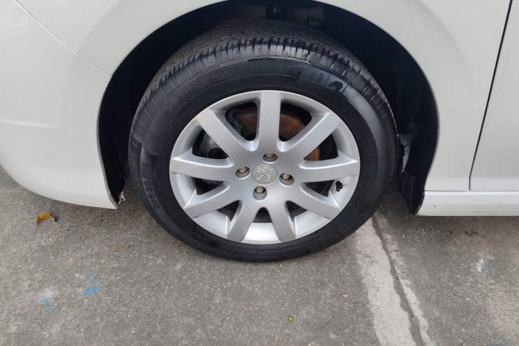 Used Peugeot 308 2014 Enjoy Edition Classic 1.6L Manual YouShang Model
