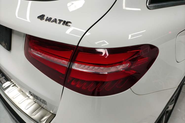 Used Mercedes-Benz GLC 2016 GLC 300 4MATIC Dynamic Model