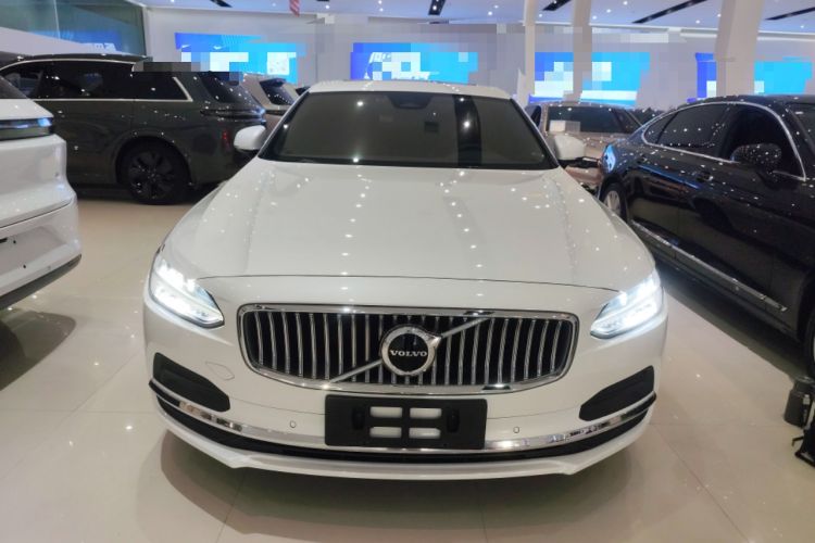 Used Volvo S90 2022 B5 Zhiyi Luxury Edition
