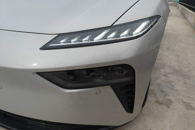 Used  eπ007 2024 540 All-Wheel Drive Pro Edition