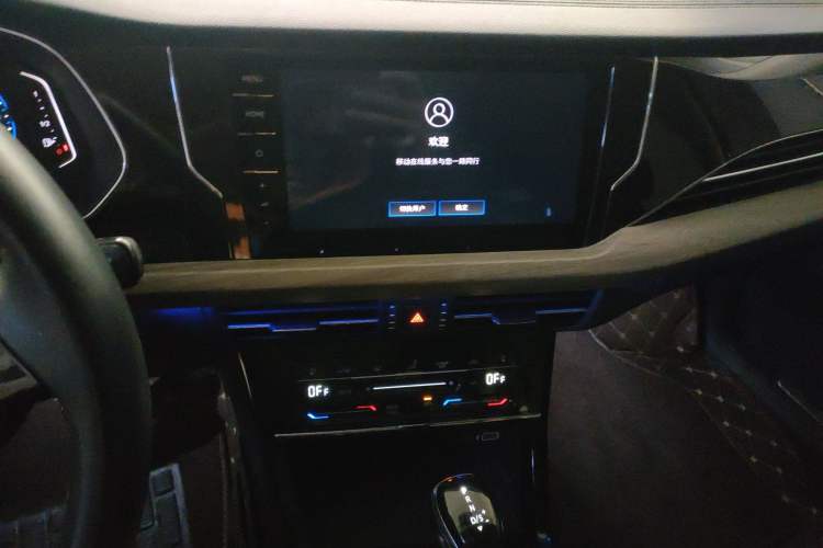 Used Volkswagen Passat 2020 Revised Version 330TSI Luxury Edition China VI Standard
