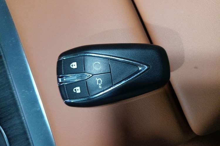 Used Changan CS75 PLUS 2025 4th Generation 1.5T New Blue Whale Smart Luxury Edition
