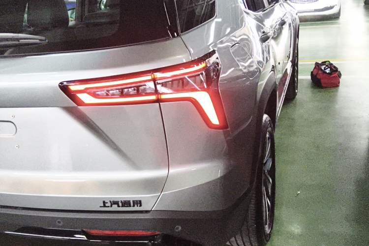 Used Chevrolet Equinox Plus 2024 102km RS Flagship Edition
