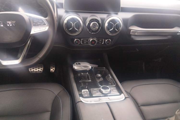 Used  BJ40 2024 2.0D Blade Hero Glory Edition
